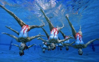 竞彩网官方_马德兴评国足，拼搏精神赢得掌声，唯剩拼命折射足球深层困境