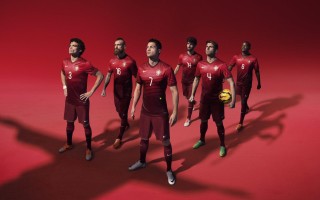 竞彩网官方-欧冠生死战前瞻，巴萨主场誓复仇续命，法兰克福残阵客战寻机